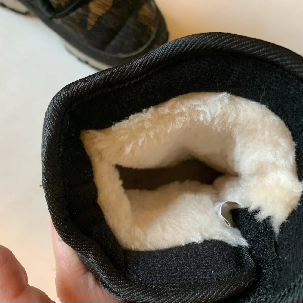 Gubarun Hobibear Boy’s Waterproof Faux Fur Lined Black/Gray Snow Boots